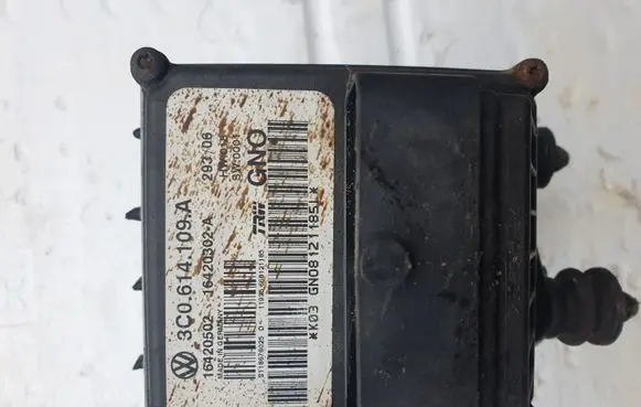 Volkswagen PASSAT B6 ABS Pump 3C0614109A 16420502