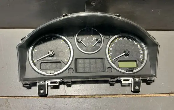 Land Rover Freelander 2 - LR2 Speedometer (instrument cluster) 6H5210849ME 0021001 010307334012ME
