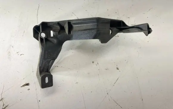 Porsche Cayenne (9PA) Front bumper mounting bracket 7L5807890