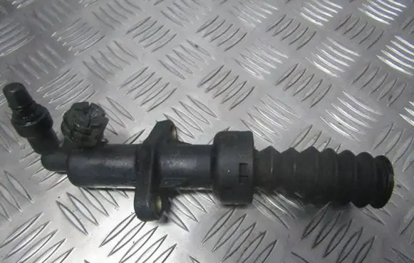 Peugeot 406 Clutch master cylinder