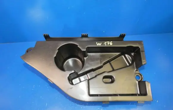 Mercedes-Benz A W176 Tool set A2468900188 18680101