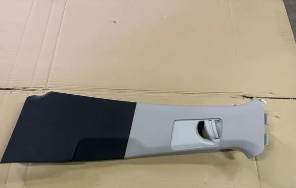 (B) pillar trim (bottom)