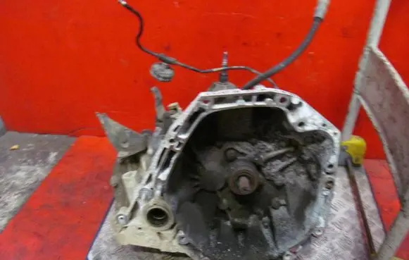Renault Clio III Manual 5 speed gearbox JH3141