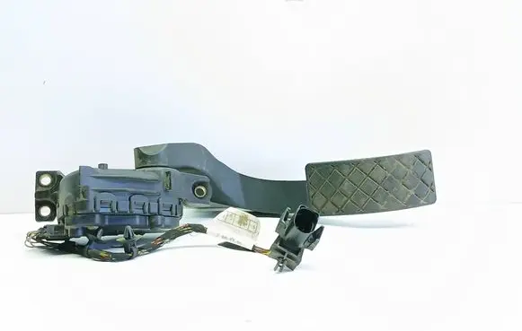 Audi A4 S4 B5 8D Accelerator throttle pedal 8D1721523 6PV00777007