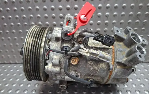 Renault Clio V Air conditioning (A/C) compressor (pump) S26338136 926005450R