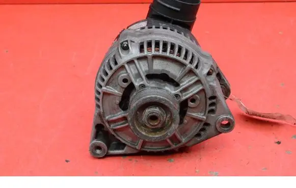 Audi A8 S8 D2 4D Generator/alternator 077903015E