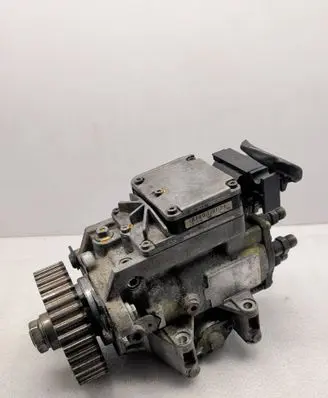 Audi A6 S6 C5 4B Fuel injection high pressure pump 0281010888 270506002 628164A