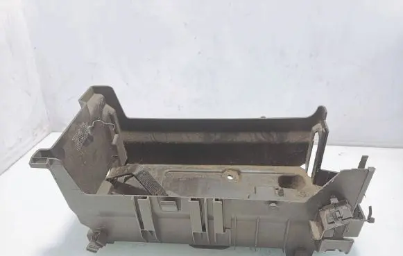 Battery box tray