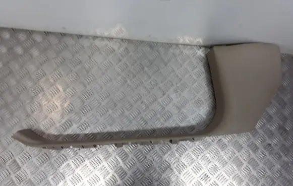 Mercedes-Benz ML W166 Front sill trim cover