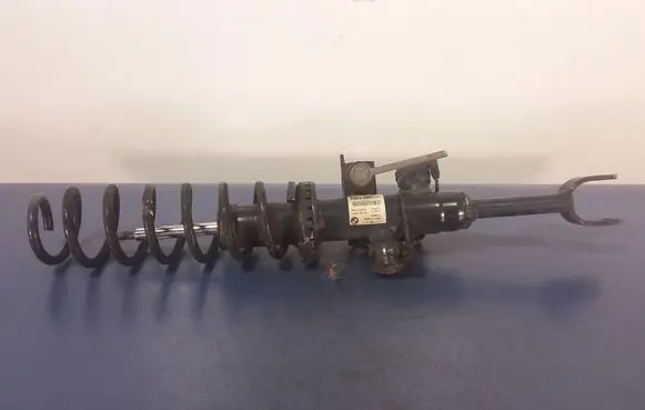 BMW 5 F10 F11 Front shock absorber with coil spring 6863119