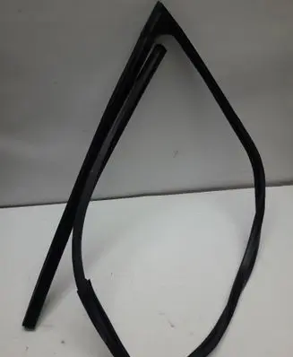 Renault Kadjar Rubber seal front door window/glass 