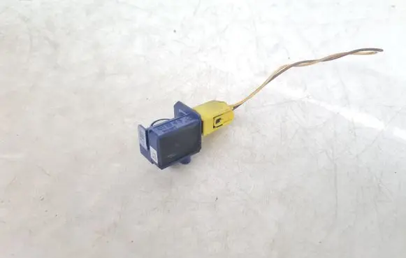 Mercedes-Benz C W204 Airbag deployment crash/impact sensor A2128204926