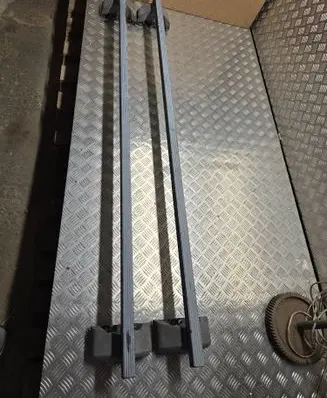 Opel Vivaro Roof transverse bars on the 