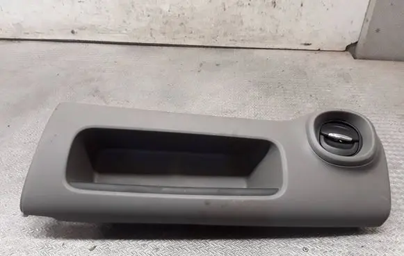 Renault Trafic III (X82) Panel trim 683107829R 683101900R