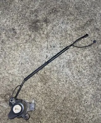 BMW 3 E46 Tailgate exterior lock 8196052
