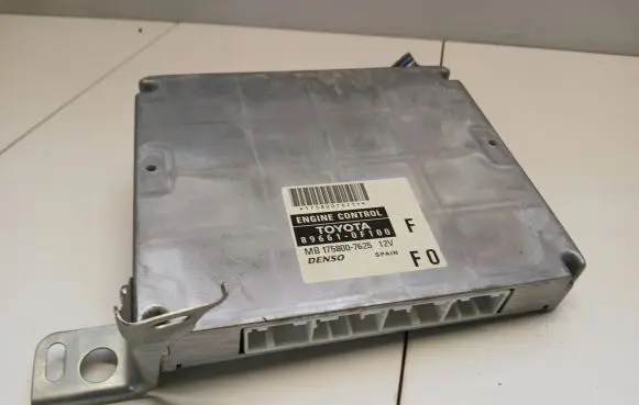 Toyota Corolla Verso AR10 Engine control unit/module 896610F100 1758007625 MB1758007625