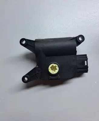 Volkswagen Golf VI Air flap motor/actuator 3C1907511F CZ1168802881