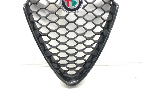 Alfa Romeo Giulia Front grill 15615206113051935