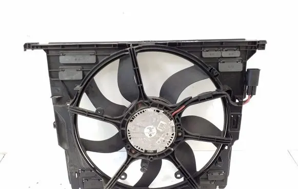 BMW 5 F10 F11 Radiator cooling fan shroud 1742761