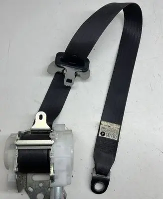 Lexus IS 220D-250-350 Front seatbelt 7M8750P