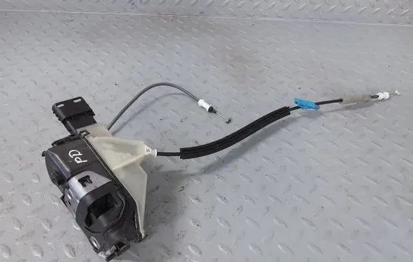 Peugeot Partner III Front door lock 9816343380