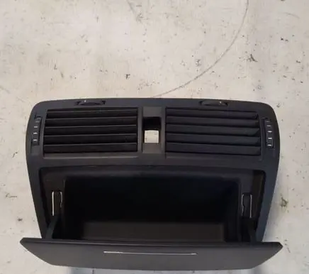Skoda Octavia Mk2 (1Z) Dash center air vent grill 1Z0820951