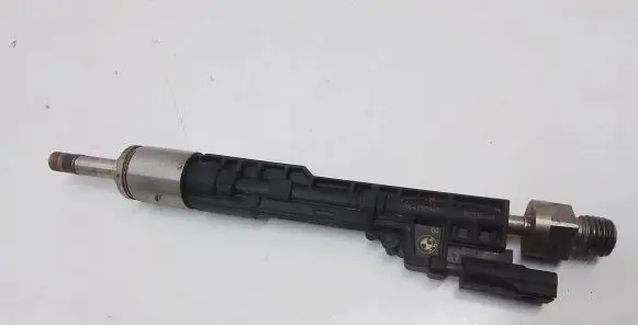 BMW 7 F01 F02 F03 F04 Fuel injector 7599876