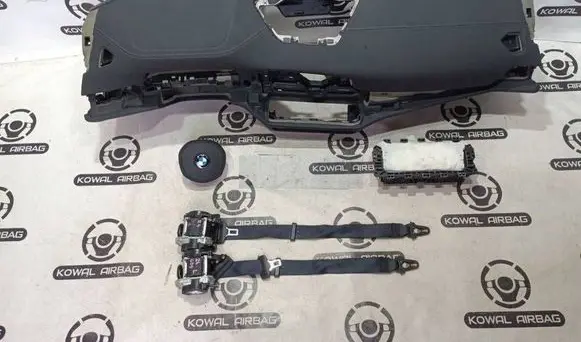 BMW i4 Airbag set with panel 6831265 8077431 6804063