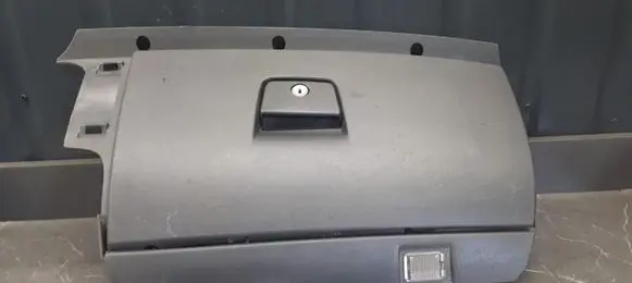 Volvo V50 Glove box 8626141