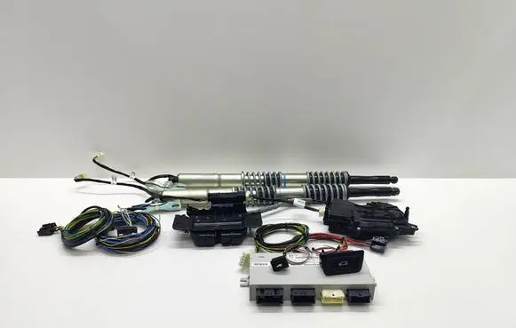 BMW 5 F10 F11 Tailgate hydraulic set 7266665 61357266665 10213510