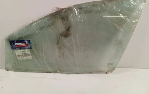 Ford Fiesta Front door vent window glass four-door 3562LGSH5FDW