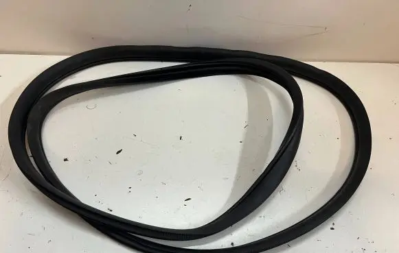 Mazda 2 Front door rubber seal
