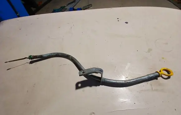 Volvo V60 Oil level dip stick 
