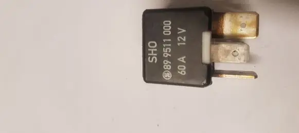 Audi A4 S4 B5 8D Other relay 443951253J 899511000