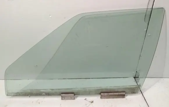 Volvo S70 V70 V70 XC Front door window glass four-door