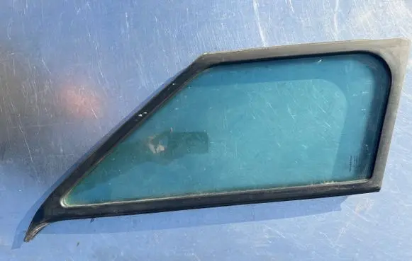 Mercedes-Benz Sprinter W906 Front vent window/glass (coupe) A9066711820