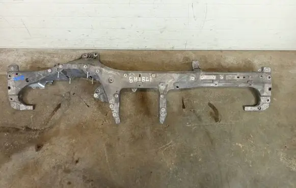 Maserati Ghibli Dashboard cross member/frame bar 670003676