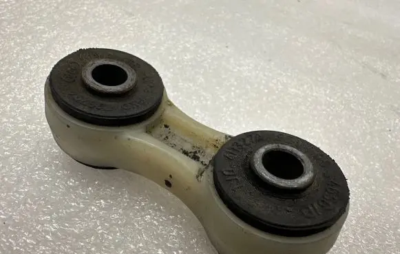 Volkswagen PASSAT B5.5 Rear anti-roll bar/stabilizer link 8E0505465C