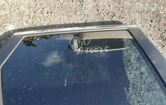 Mazda CX-7 Rear door window glass AS3