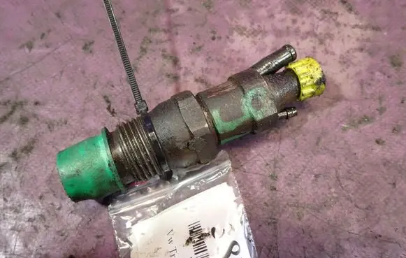 Volkswagen Transporter - Caravelle T4 Fuel injector 