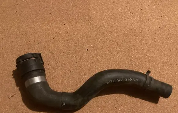 Volkswagen PASSAT B8 Engine coolant pipe/hose 5K0122101N 146696