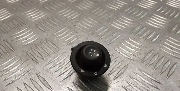 Wing mirror switch