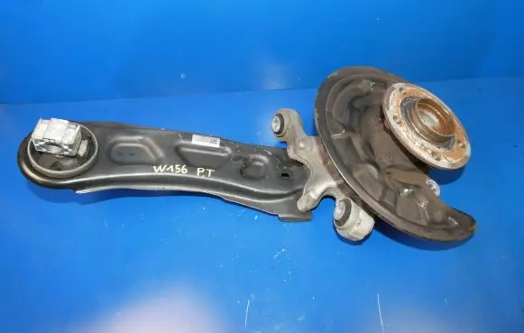 Mercedes-Benz GLA W156 X156 Stub axle 