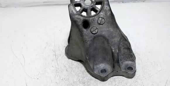 Audi Q7 4L Engine mounting bracket 7L6199307
