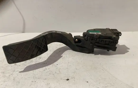 Audi A4 S4 B5 8D Accelerator throttle pedal 8D1721523A 6PV00802607