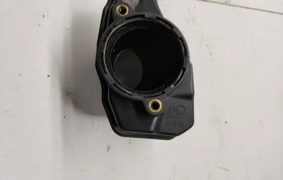 BMW 5 GT F07 Intake resonator 8513672 4012541B