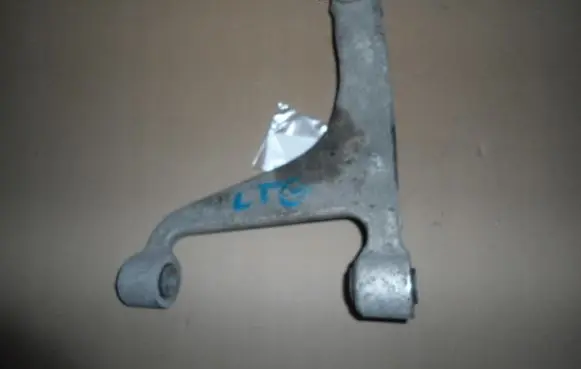 Infiniti G35 Rear upper control arm/wishbone