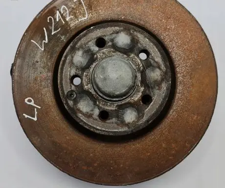 Mercedes-Benz E W212 Front wheel hub
