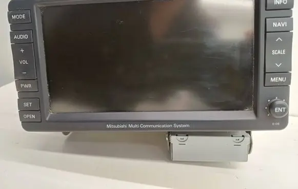 Mitsubishi Outlander Radio/CD/DVD/GPS head unit 8750A327 8750A225