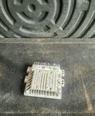 Nissan Qashqai Engine control unit/module 237101449R